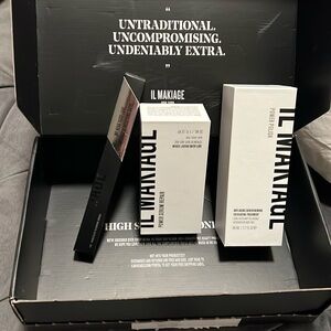 I’ll Makiage exfoliating serum, anti-aging night cream and brush